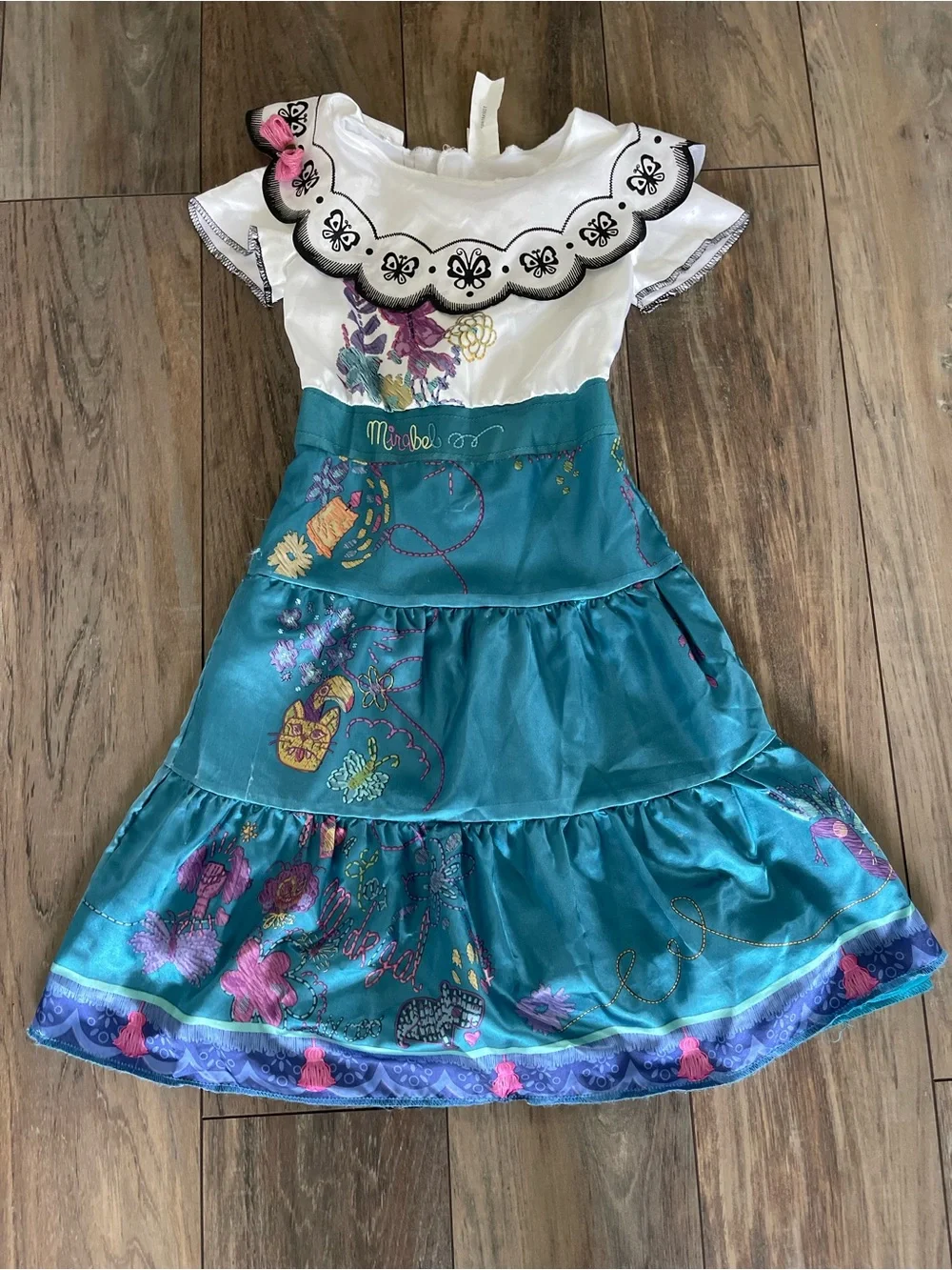 Disney Encanto Mirabel Costume dress for girls size S (4-6)
